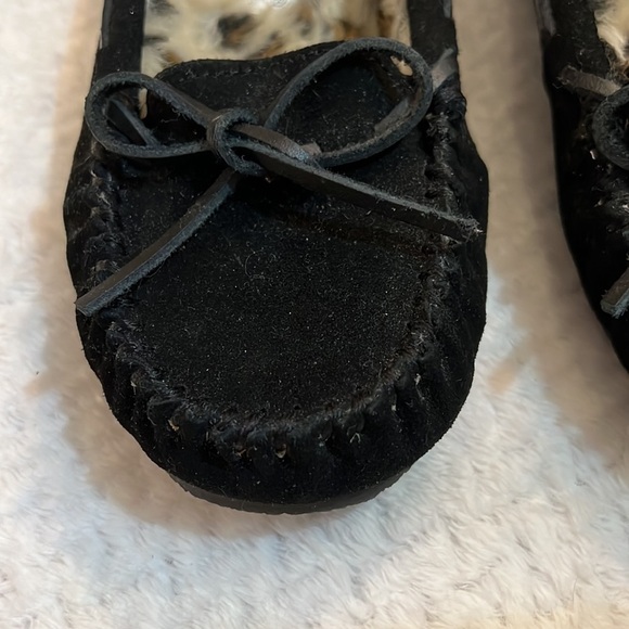 Minnetonka Womens Britt Trapper Black Slipper Moccasins Size 6 Animal Print - Picture 3 of 9